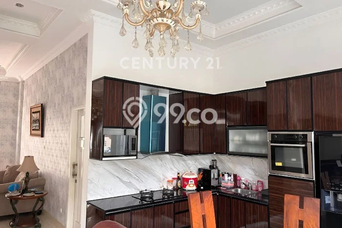Rumah Sewa Jakarta Selatan LT 215m2 LB 330m2 Area Ciganjur Rumah Sewa Jakarta Selatan LT 215m2 LB 330m2 Area Ciganjur