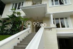 Sewa Rumah Strategis di Pondok Indah LT 422m2 / LB 650m2 Siap Huni Sewa Rumah Strategis di Pondok Indah LT 422m2 / LB 650m2 Siap Huni