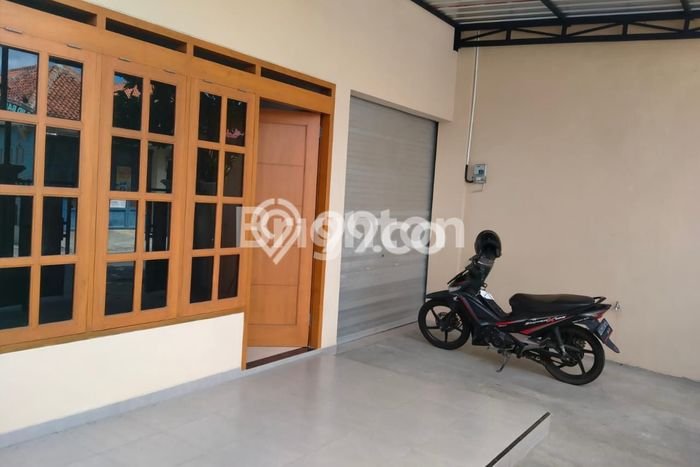 Rumah di Sranggrahan, Akses ke Pusat Kota, LT 170m² Rumah di Sranggrahan, Akses ke Pusat Kota, LT 170m²