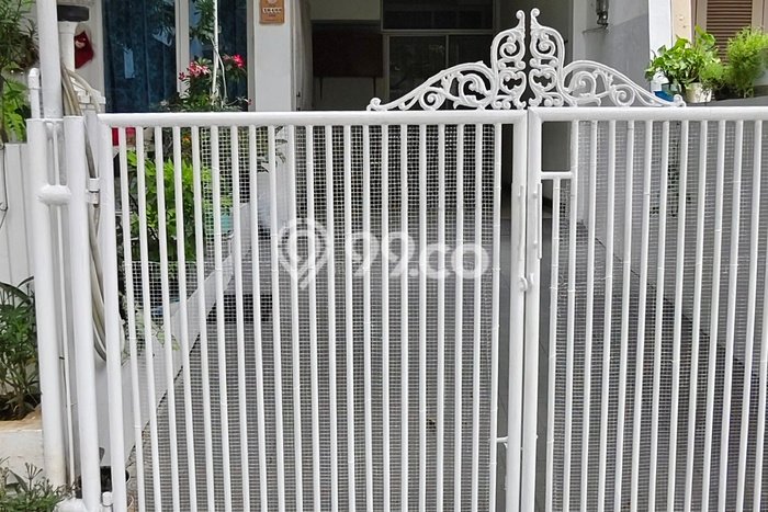 For Sale Rumah Elit Exclusive di Karang Tengah, Tangerang For Sale Rumah Elit Exclusive di Karang Tengah, Tangerang
