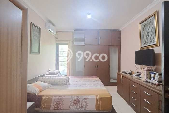 For Sale Hunian Rumah Nyaman 4 Kamar di Bintaro, Tangerang Selatan For Sale Hunian Rumah Nyaman 4 Kamar di Bintaro, Tangerang Selatan