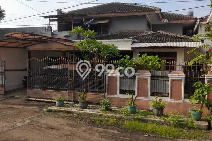Dijual Rumah Strategis Bagus Punya 5 KT di Ciputat Timur Tangerang Selatan SHM Dijual Rumah Strategis Bagus Punya 5 KT di Ciputat Timur Tangerang Selatan SHM
