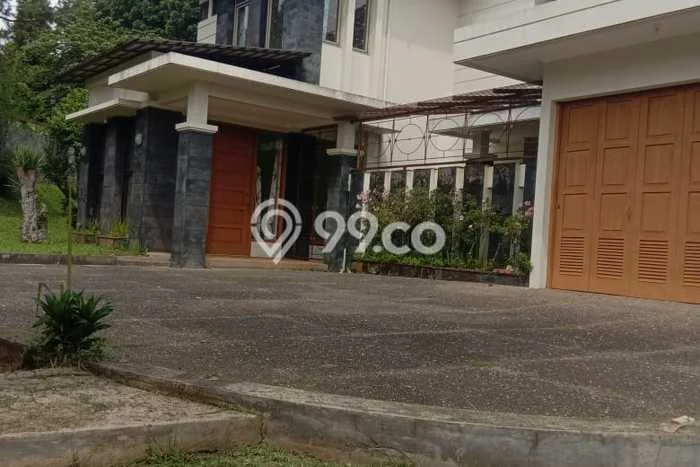 Vila Kawasan , Luas 1250m2m², Dekat dengan transportasi umum Vila Kawasan , Luas 1250m2m², Dekat dengan transportasi umum