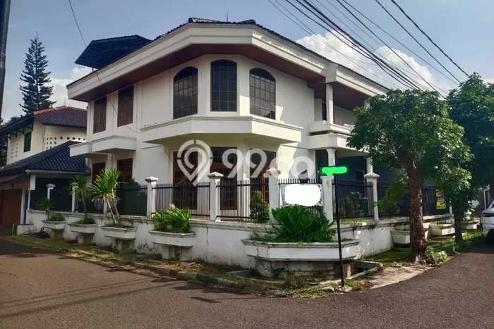 Siap Huni Hunian Elit 6 Kamar di Cibubur Dekat ke Mana Saja Siap Huni Hunian Elit 6 Kamar di Cibubur Dekat ke Mana Saja