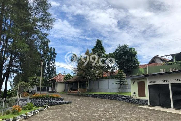 HOT DEAL! Vila Kawasan Cisaat, Luas 5850m2m², Lokasi Strategis HOT DEAL! Vila Kawasan Cisaat, Luas 5850m2m², Lokasi Strategis