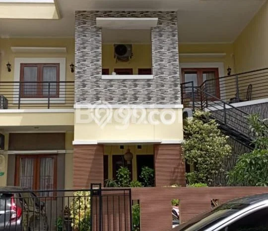 Rumah Elit Modern Tanpa Renovasi di Kedoya Jakarta Barat Rumah Elit Modern Tanpa Renovasi di Kedoya Jakarta Barat