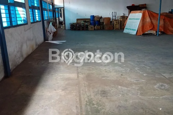Unit Gudang Disewakan di Teluk Gong di Area Ramai & Strategis Unit Gudang Disewakan di Teluk Gong di Area Ramai & Strategis