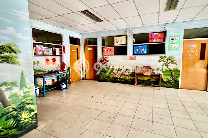Unit Komersial Dijual di Jakarta Utara LT 420m2 & LB 1200m2 Unit Komersial Dijual di Jakarta Utara LT 420m2 & LB 1200m2