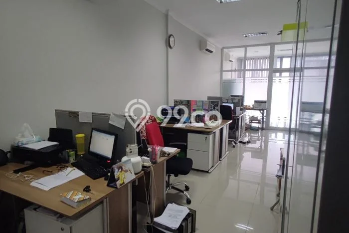 Ruko Bagus Dijual LB 180m2 Lokasi Strategis Semarang Area Cocok untuk Berbisnis Ruko Bagus Dijual LB 180m2 Lokasi Strategis Semarang Area Cocok untuk Berbisnis