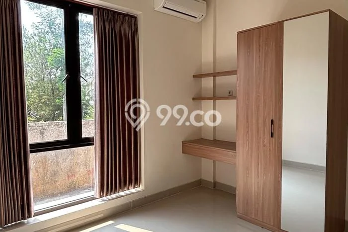 Unit Kost Dijual di BSB City dengan 52 Kamar Area Ramai Unit Kost Dijual di BSB City dengan 52 Kamar Area Ramai