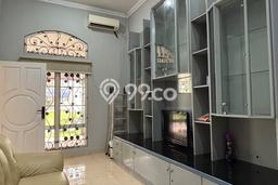Disewakan! Rumah 4 Kamar Tidur &
2 Kamar Mandi di Graha Padma, Semarang Disewakan! Rumah 4 Kamar Tidur &
2 Kamar Mandi di Graha Padma, Semarang