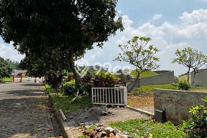 Lahan Kosong Dijual di Ungaran Timur, Semarang, Luas 96m2 Area Strategis Lahan Kosong Dijual di Ungaran Timur, Semarang, Luas 96m2 Area Strategis