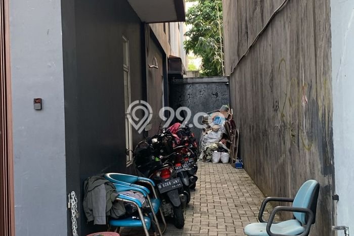 Dijual! Ruko di Veteran Jakarta Selatan LT 197m2 / LB 205m2 Kawasan Strategis Dijual! Ruko di Veteran Jakarta Selatan LT 197m2 / LB 205m2 Kawasan Strategis