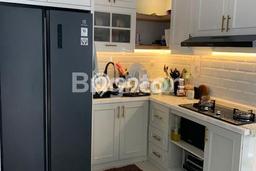 Jual Rumah Mewah Elegan Dengan View Eksklusif di Gading Serpong, Tangerang Jual Rumah Mewah Elegan Dengan View Eksklusif di Gading Serpong, Tangerang
