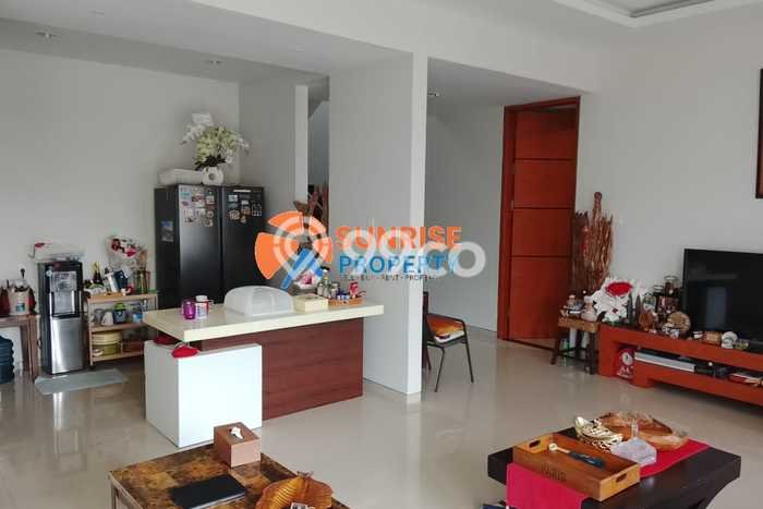 Hunian Mewah LB 360m2 Siap Pakai Desain Elegan di Tiban, Batam Hunian Mewah LB 360m2 Siap Pakai Desain Elegan di Tiban, Batam