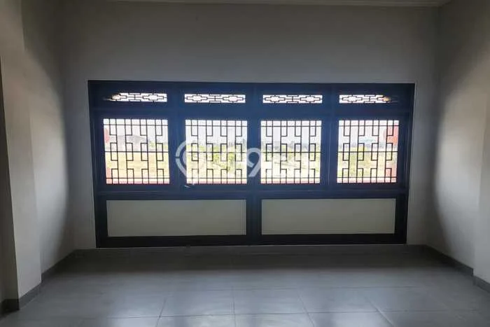 Disewakan Ruko Premium Kawasan Teluk Naga, Luas 200m², Jalan Strategis Disewakan Ruko Premium Kawasan Teluk Naga, Luas 200m², Jalan Strategis
