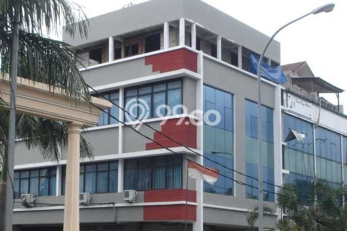 Ruko Dijual di Prime Area Jakarta Timur Luas 900m2 Ruko Dijual di Prime Area Jakarta Timur Luas 900m2