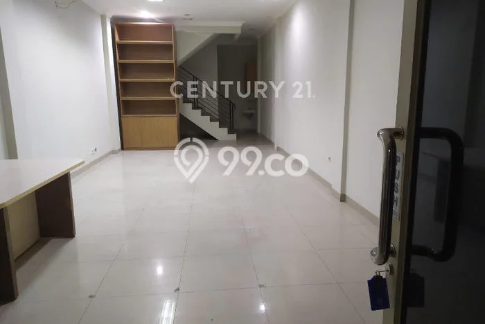 FOR RENT! Ruko di Duren Tiga Cocok untuk Bisnis 278m2 FOR RENT! Ruko di Duren Tiga Cocok untuk Bisnis 278m2