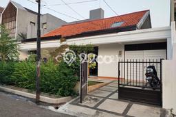 Ready to Use! Premium House LT 375m2 Desain Elegan di Gudang Peluru Ready to Use! Premium House LT 375m2 Desain Elegan di Gudang Peluru
