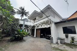 Ready to Use! Premium House LT 1145m2 Desain Modern di Pejaten Ready to Use! Premium House LT 1145m2 Desain Modern di Pejaten