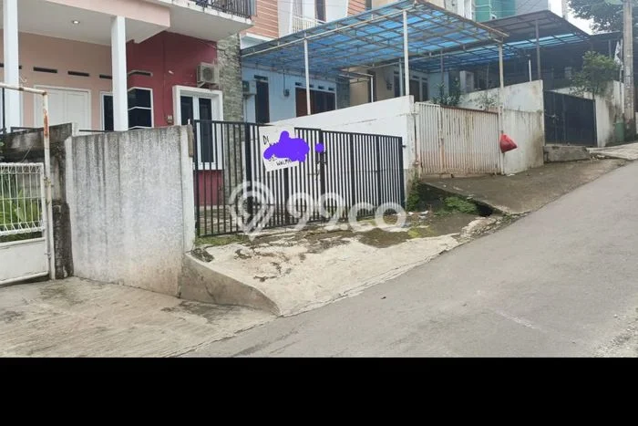 PROPERTI UNGGULAN! Rumah di Limo, 4 KM, Lingkungan Elite, Luas 120m² Bangunan 200m² PROPERTI UNGGULAN! Rumah di Limo, 4 KM, Lingkungan Elite, Luas 120m² Bangunan 200m²