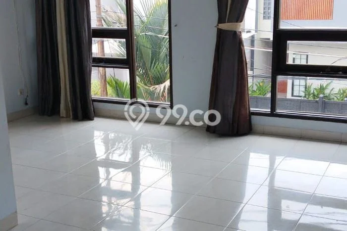 Rumah di Pasar Minggu, 4 KT, Pemandangan Indah, Luas 120m² Bangunan 200m² Rumah di Pasar Minggu, 4 KT, Pemandangan Indah, Luas 120m² Bangunan 200m²