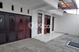Rumah di Mampang, Dekat Fasilitas, 2 KM, Luas 200m² LB 200m² Rumah di Mampang, Dekat Fasilitas, 2 KM, Luas 200m² LB 200m²
