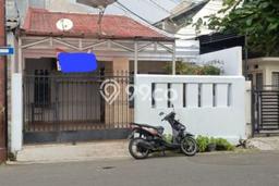 PRIME PROPERTY! Rumah area Pasar Minggu, 2 KM, Lingkungan Elite, Luas 100m² LB 80m² PRIME PROPERTY! Rumah area Pasar Minggu, 2 KM, Lingkungan Elite, Luas 100m² LB 80m²