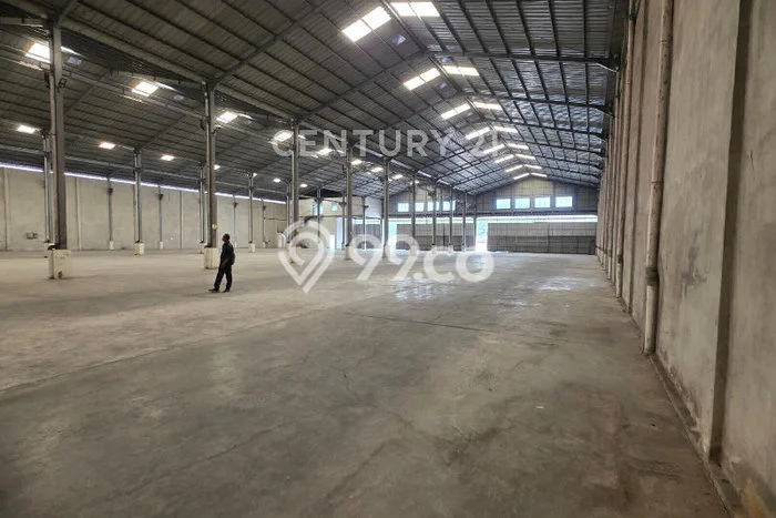 KAWASAN KOMERSIAL! Gudang Disewakan Kawasan Jatiluhur, Luas 7200m², Area Premium KAWASAN KOMERSIAL! Gudang Disewakan Kawasan Jatiluhur, Luas 7200m², Area Premium