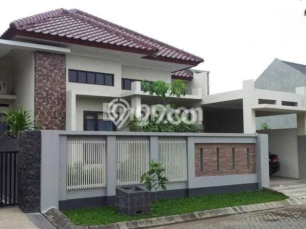 Disewakan! Rumah 5 Kamar Tidur &
3 Kamar Mandi di Balearjosari, Malang Disewakan! Rumah 5 Kamar Tidur &
3 Kamar Mandi di Balearjosari, Malang