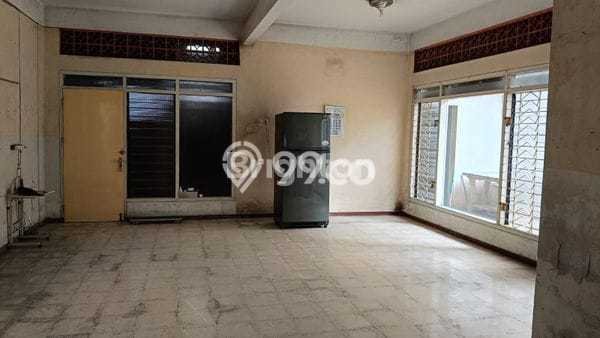 LOKASI STRATEGIS! Gudang di Klojen, Luas 800m2m², Sentra Perdagangan LOKASI STRATEGIS! Gudang di Klojen, Luas 800m2m², Sentra Perdagangan