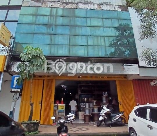 Ruko disewakan di Klojen Malang dengan luas bangunan 600m2 Ruko disewakan di Klojen Malang dengan luas bangunan 600m2
