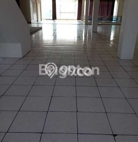 Disewakan Ruko di Kawasan Ramai Oro-Oro Dowo Luas 706m2 Disewakan Ruko di Kawasan Ramai Oro-Oro Dowo Luas 706m2