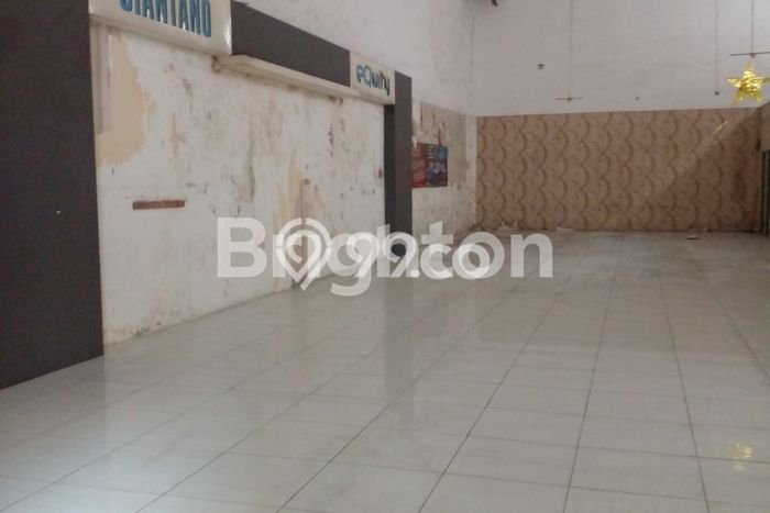 AREA PREMIUM! Ruko For Rent Kawasan Lowokwaru, Luas 240m2m², Jalan Utama AREA PREMIUM! Ruko For Rent Kawasan Lowokwaru, Luas 240m2m², Jalan Utama