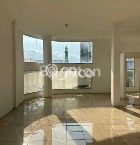 KAWASAN KOMERSIAL! Ruko Disewakan di Kasin, Luas 363m2m², Lokasi Premium KAWASAN KOMERSIAL! Ruko Disewakan di Kasin, Luas 363m2m², Lokasi Premium