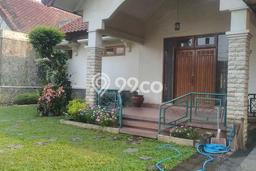 Rumah Minimalis 5 Kamar Siap Huni di Klojen, Dekat Pusat Perbelanjaan, Malang Rumah Minimalis 5 Kamar Siap Huni di Klojen, Dekat Pusat Perbelanjaan, Malang