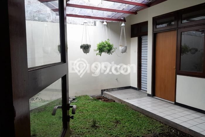 Rumah Minimalis 5 KT di Araya Malang Rumah Minimalis 5 KT di Araya Malang