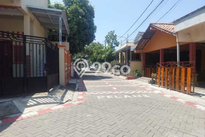INVESTASI TEPAT! Rumah di Pedurungan, LT 203m² Bangunan 203m² INVESTASI TEPAT! Rumah di Pedurungan, LT 203m² Bangunan 203m²