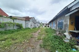 Rumah Asri 2 KT di Ungaran Timur, Semarang - Luas Tanah 1030m2m² Rumah Asri 2 KT di Ungaran Timur, Semarang - Luas Tanah 1030m2m²