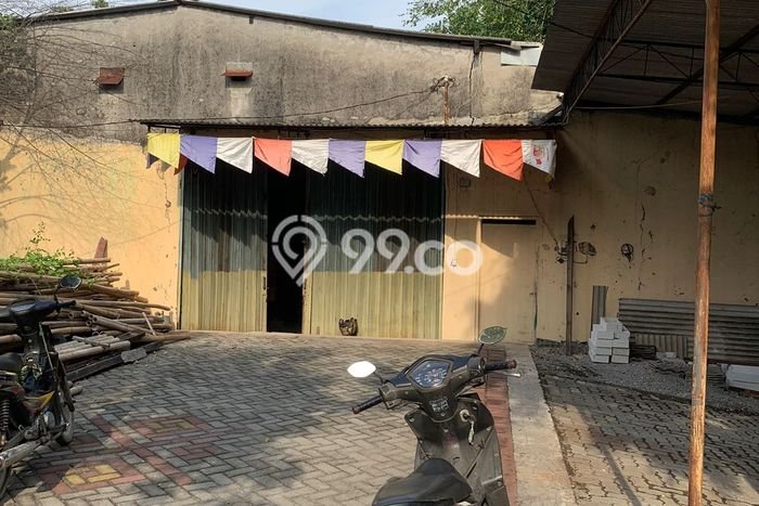 PELUANG EMAS! Gudang Kawasan Genuk, Luas 200m2m², Pusat Komersial PELUANG EMAS! Gudang Kawasan Genuk, Luas 200m2m², Pusat Komersial