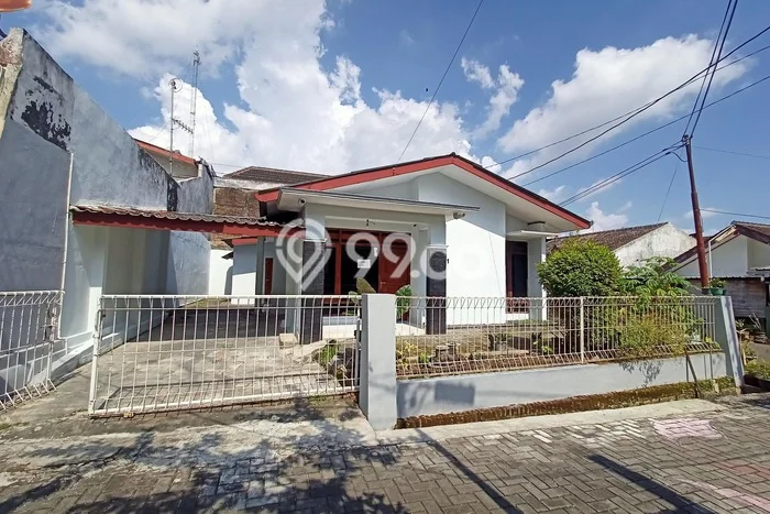 Disewakan segera hunian minimalis strategis 3 Kamar di Tegalrejo, Yogyakarta Disewakan segera hunian minimalis strategis 3 Kamar di Tegalrejo, Yogyakarta