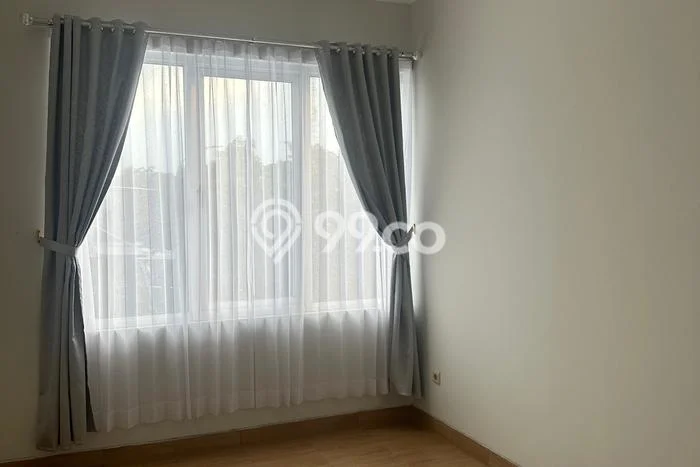 Disewakan! Rumah 2 Kamar Tidur &
2 Kamar Mandi di Kota Wisata, Jakarta Timur Disewakan! Rumah 2 Kamar Tidur &
2 Kamar Mandi di Kota Wisata, Jakarta Timur