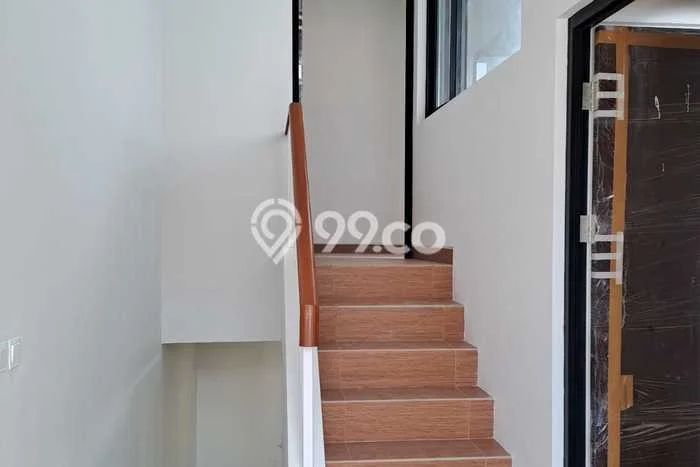 Rumah sewa siap pakai 3 KT di Kota Wisata, Jakarta Timur Rumah sewa siap pakai 3 KT di Kota Wisata, Jakarta Timur