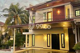 Ready to Use! Luxury House LT 197m2 Desain Modern di Harjamukti Ready to Use! Luxury House LT 197m2 Desain Modern di Harjamukti