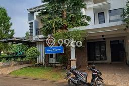 Rumah Luxury Modern Tanpa Renovasi di Kota Wisata Jakarta Timur Rumah Luxury Modern Tanpa Renovasi di Kota Wisata Jakarta Timur