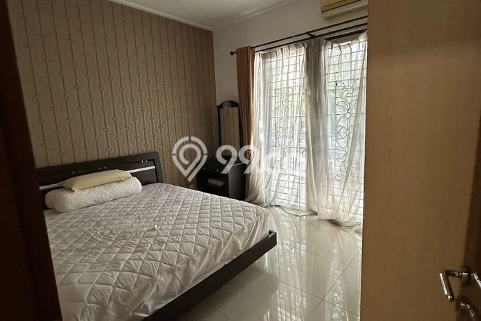 Lokasi terbaik! Rumah siap pakai disewakan di Kelapa Gading LB 370m2 Lokasi terbaik! Rumah siap pakai disewakan di Kelapa Gading LB 370m2