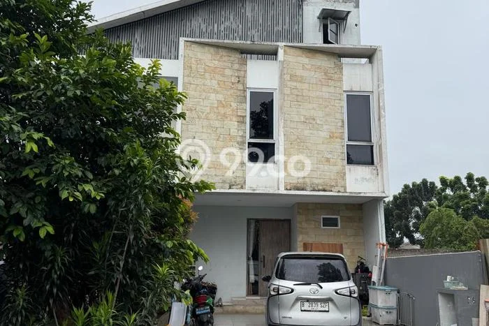 Rumah Mewah Siap Huni LT 444m2 di Jagakarsa, Jakarta Selatan Rumah Mewah Siap Huni LT 444m2 di Jagakarsa, Jakarta Selatan