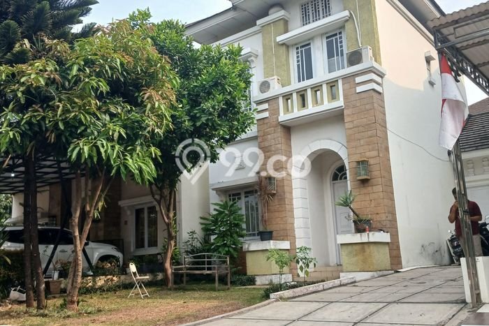 Jual Rumah Luas Megah Dengan View Eksklusif di Grand Wisata, Bekasi Jual Rumah Luas Megah Dengan View Eksklusif di Grand Wisata, Bekasi