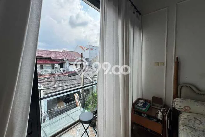 Rumah Luas Asri 4 KT Siap Huni di Pondok Bambu Jakarta Timur Rumah Luas Asri 4 KT Siap Huni di Pondok Bambu Jakarta Timur