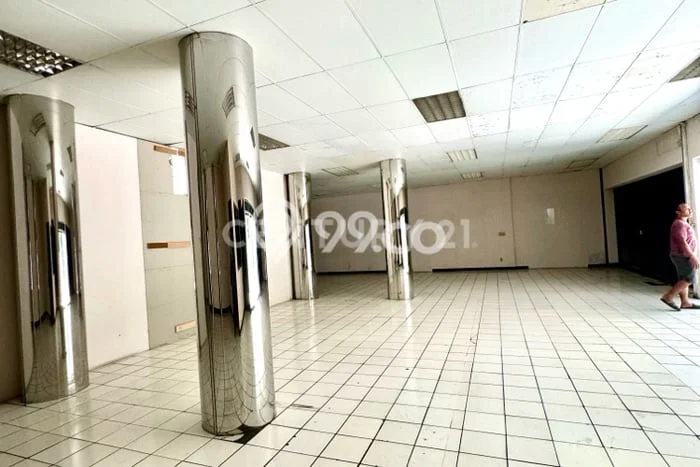 Unit Kantor Tersedia di Sumurbandung Spesifikasi LB 1654m2 Unit Kantor Tersedia di Sumurbandung Spesifikasi LB 1654m2